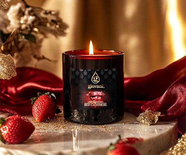 The most fragrant candle RED CASHMERE