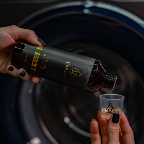 Washing oil Giovani LUXURY BLACK